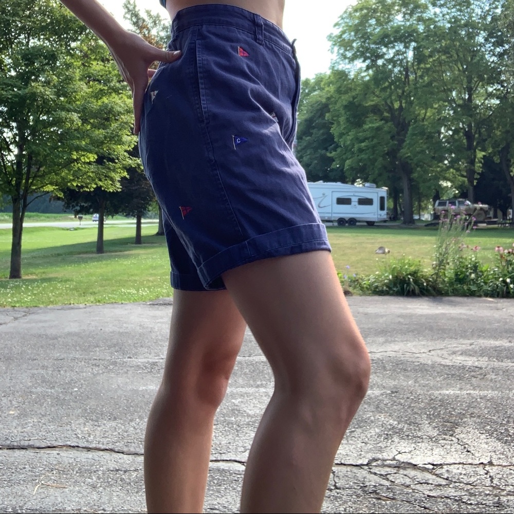 Super cute Chaps men shorts! - Picture 2 of 5